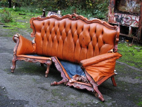 Business waste containers and final resolution steps